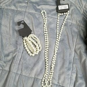 Faux pearl necklace and bracelet
